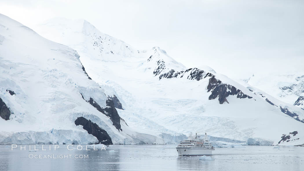 Approaching Neko Harbor.  Neko Harbor is an inlet on the Antarctic Peninsula on Andvord Bay. Antarctica, natural history stock photograph, photo id 25679