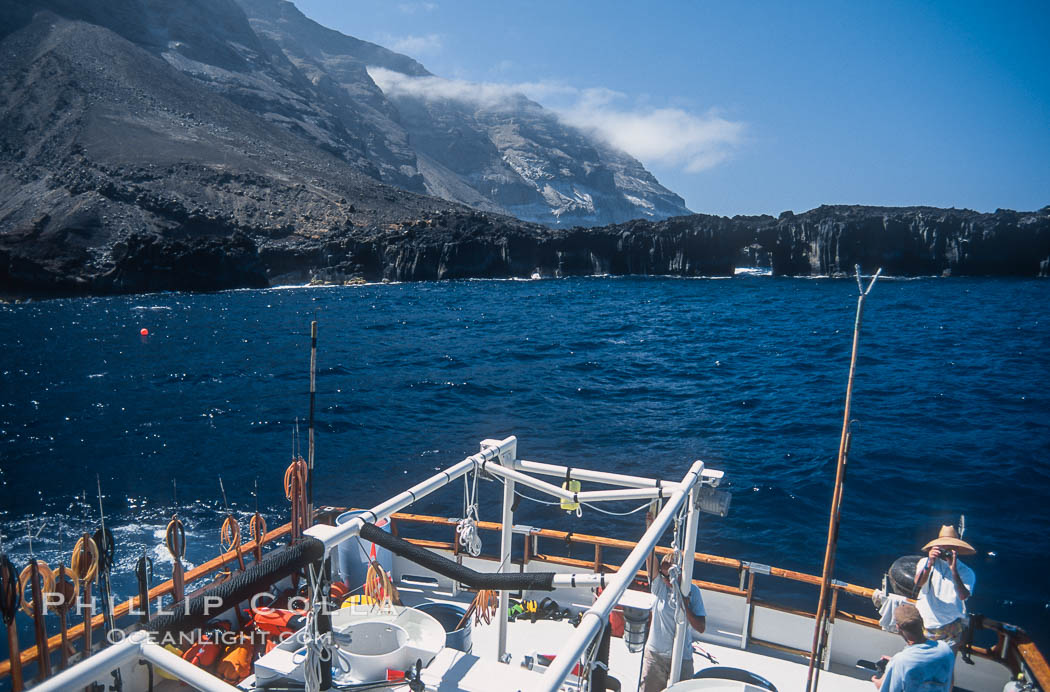 Boat Horizon at Arcos del Diablo, west side of Guadalupe Island. Guadalupe Island (Isla Guadalupe), Baja California, Mexico, natural history stock photograph, photo id 06158