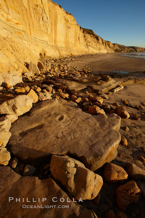 Boulders and sandstone cliffs, Torrey Pines State Beach. Torrey Pines State Reserve, San Diego, California, USA, natural history stock photograph, photo id 22438