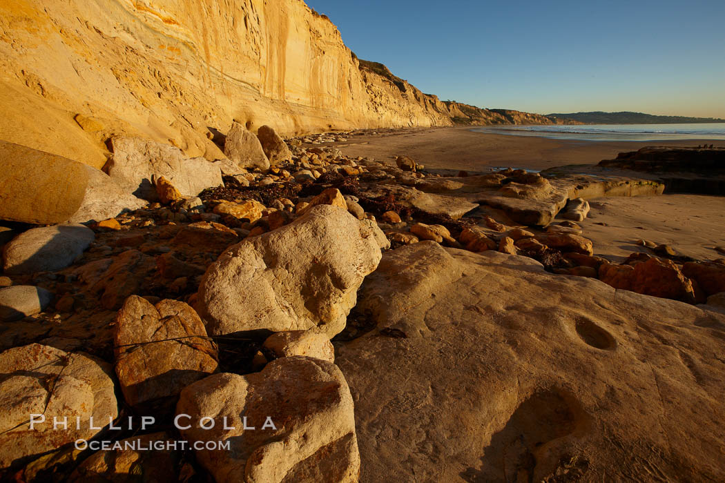 Boulders and sandstone cliffs, Torrey Pines State Beach. Torrey Pines State Reserve, San Diego, California, USA, natural history stock photograph, photo id 22436