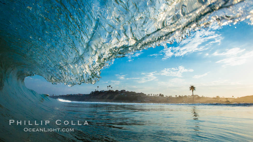 Breaking wave, Moonlight Beach, Encinitas, morning, barrel shaped surf, California