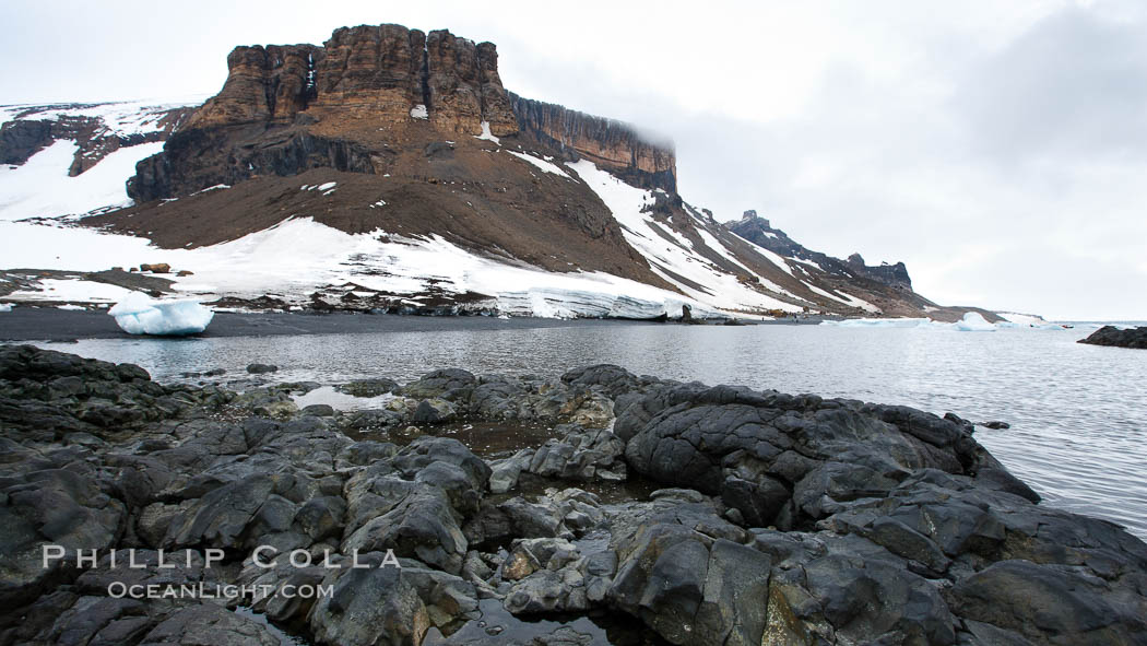 Brown Bluff and rocky coastline, intertidal zone. Antarctic Peninsula, Antarctica, natural history stock photograph, photo id 24872