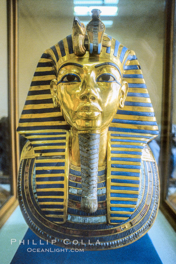 Burial mask of King Tutankhamen, Egyptian Museum. Cairo, natural history stock photograph, photo id 18497