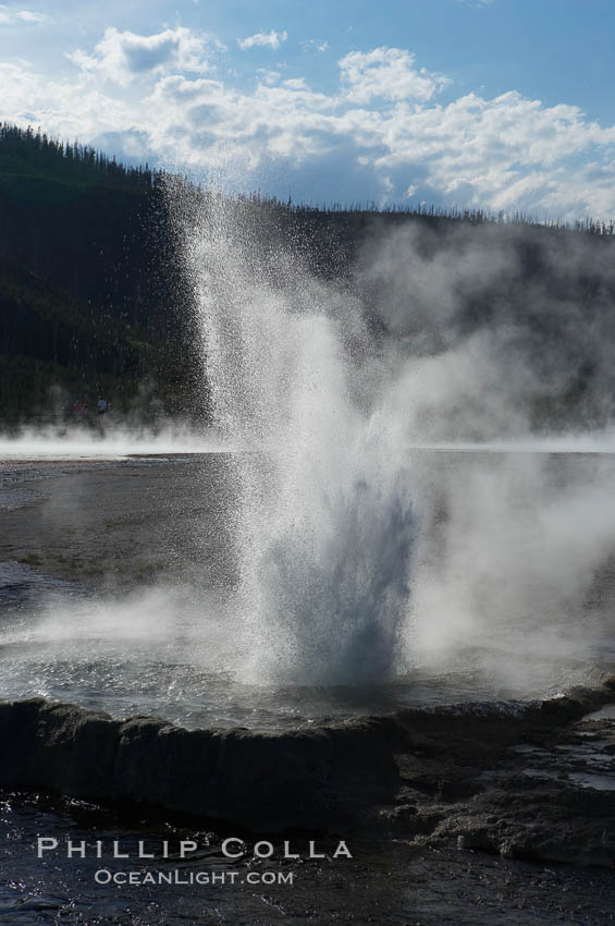 Cliff Geyser. Black Sand Basin, Yellowstone National Park, Wyoming, USA, natural history stock photograph, photo id 13515