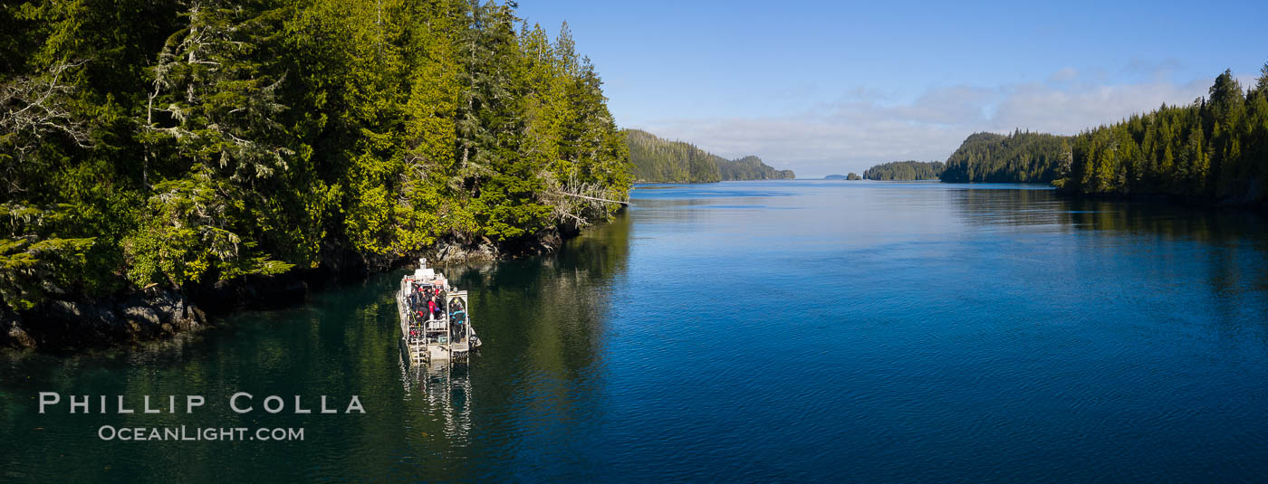 Dive Boat Hurst Island, Browning Pass, aerial photo, Canada. British Columbia, natural history stock photograph, photo id 35461