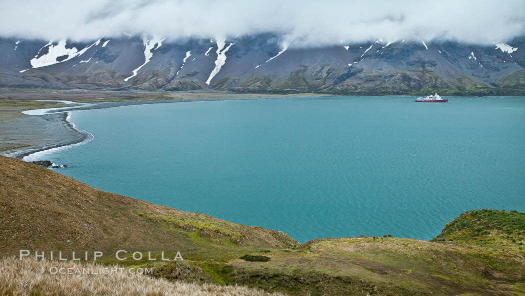 Fortuna Bay. South Georgia Island, natural history stock photograph, photo id 24641