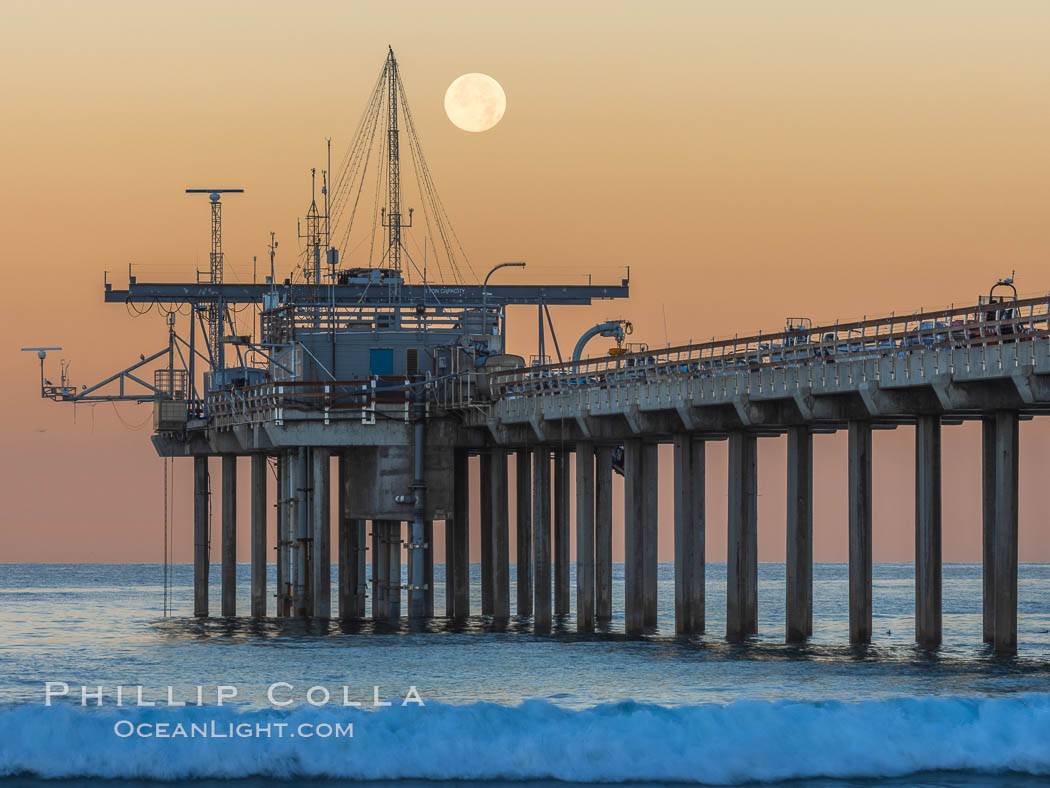 Full Moon Setting Over SIO Pier in the moments just before sunrise, Scripps Institution of Oceanography. La Jolla, California, USA, natural history stock photograph, photo id 37510
