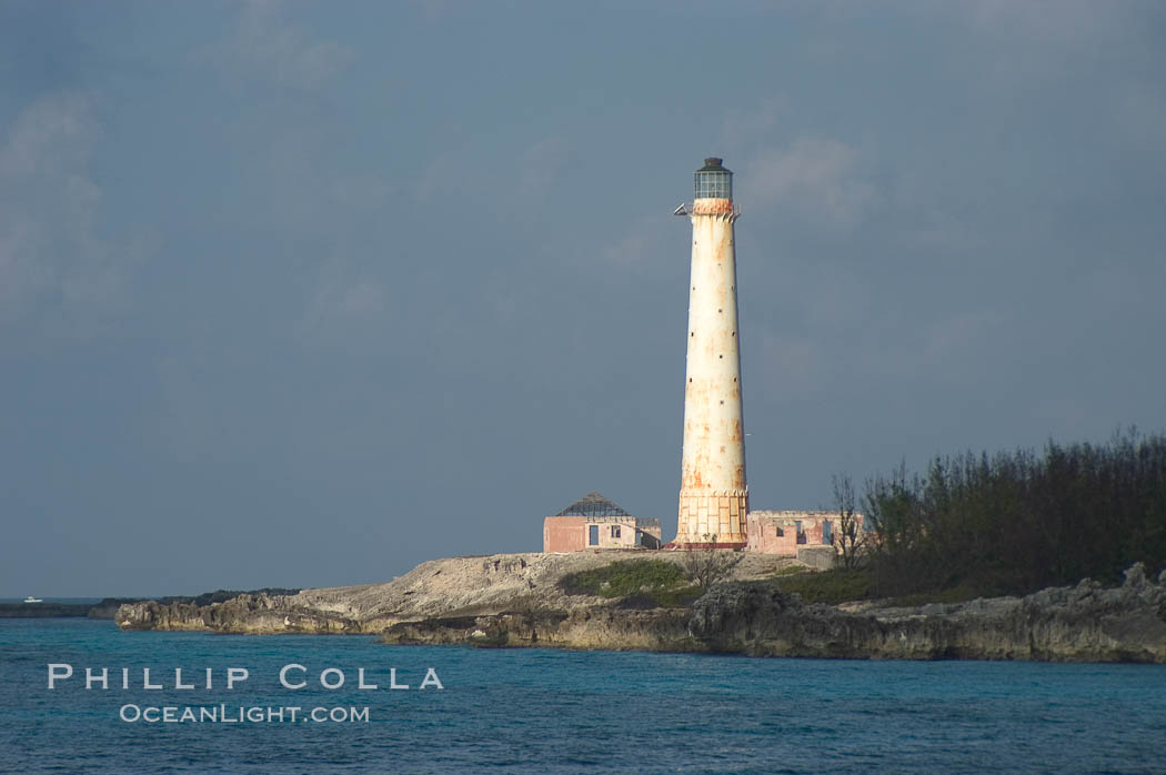 Abandoned lighthouse on Great Isaac Island. Bahamas, natural history stock photograph, photo id 10867