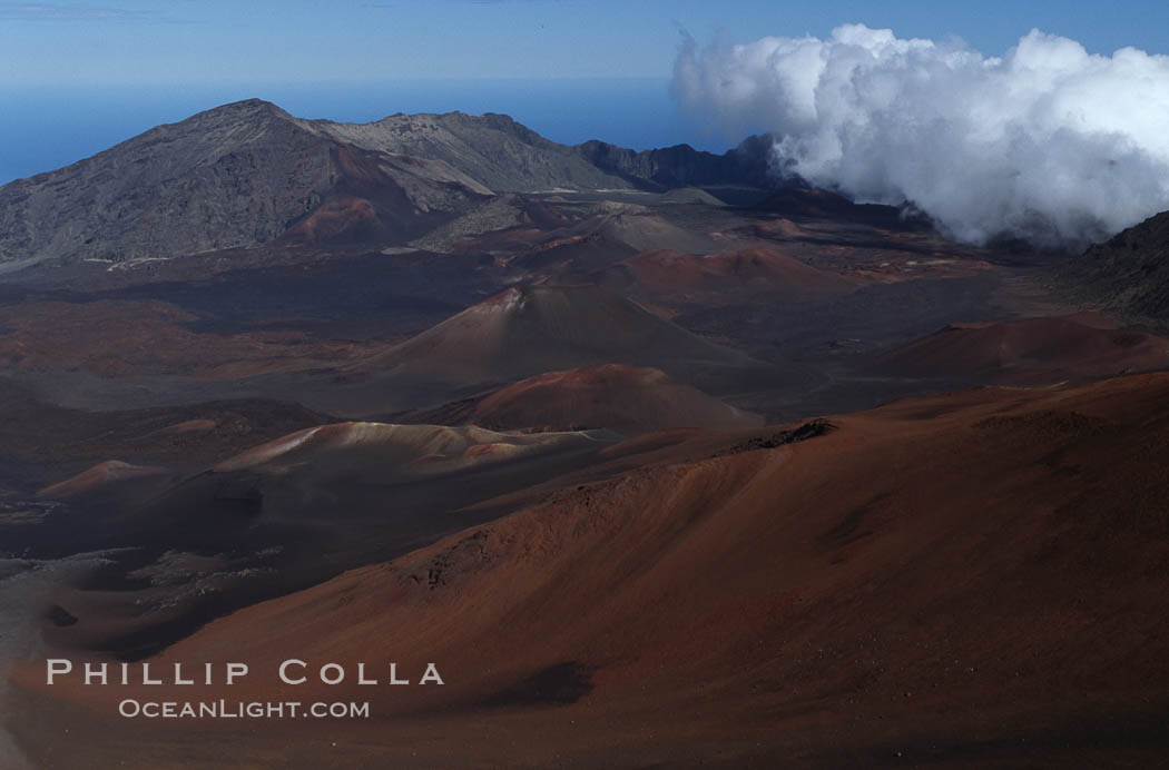 Haleakala volcano crater. Maui, Hawaii, USA, natural history stock photograph, photo id 05601
