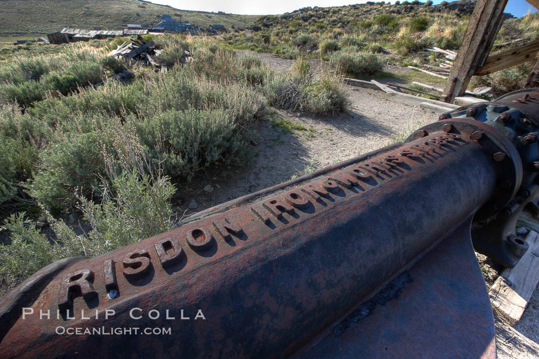 Head frame and machinery. Bodie State Historical Park, California, USA, natural history stock photograph, photo id 23153