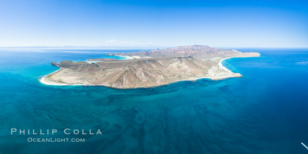 Isla Espiritu Santo, aerial photo, viewed from San Lorenzo Channel. Baja California, Mexico, natural history stock photograph, photo id 32364