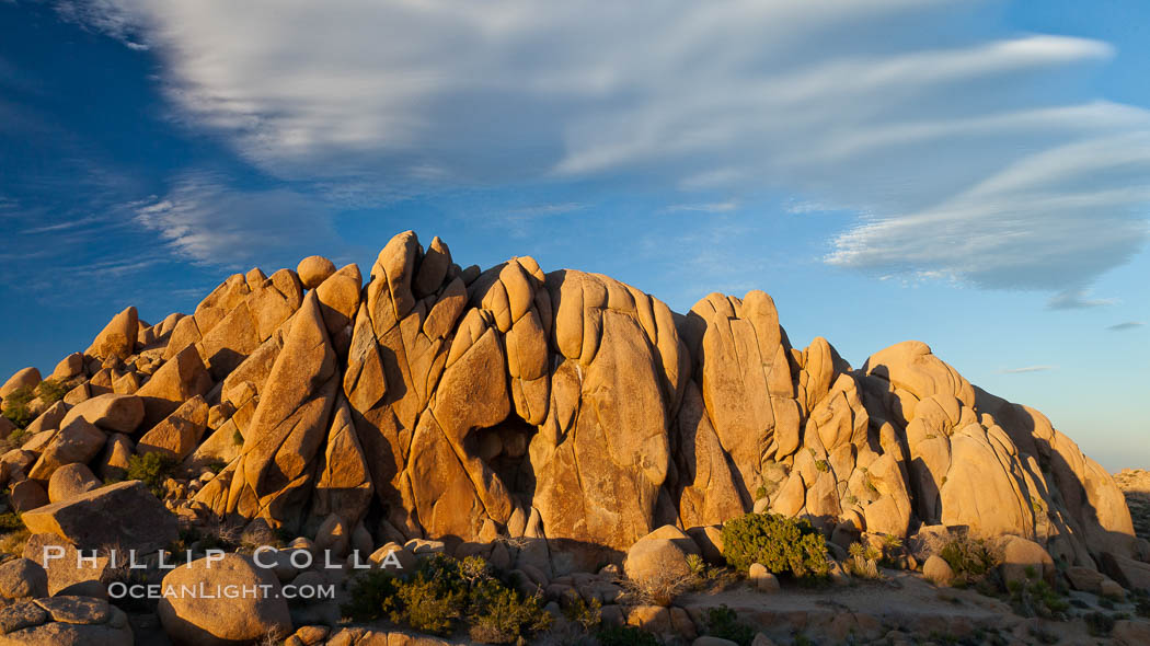 Sunset and boulders, Joshua Tree National Park.  Sunset lights the giant boulders and rock formations near Jumbo Rocks in Joshua Tree N.P. California, USA, natural history stock photograph, photo id 26767