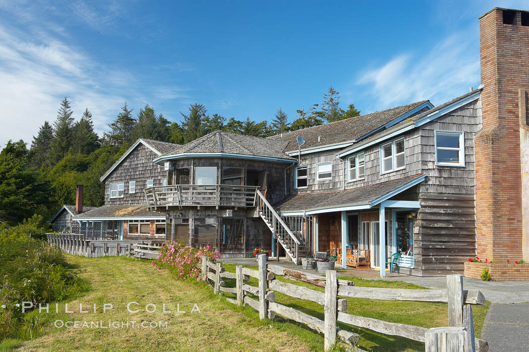 Kalaloch Lodge sits atop bluffs overlooking the Kalaloch River and Pacific Ocean. Olympic National Park, Washington, USA, natural history stock photograph, photo id 13780