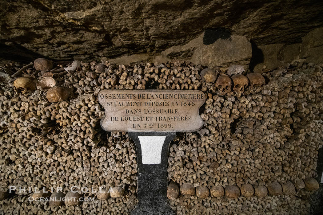 Les Catacombes de Paris, skulls and bones beneath the city of Paris., natural history stock photograph, photo id 35664