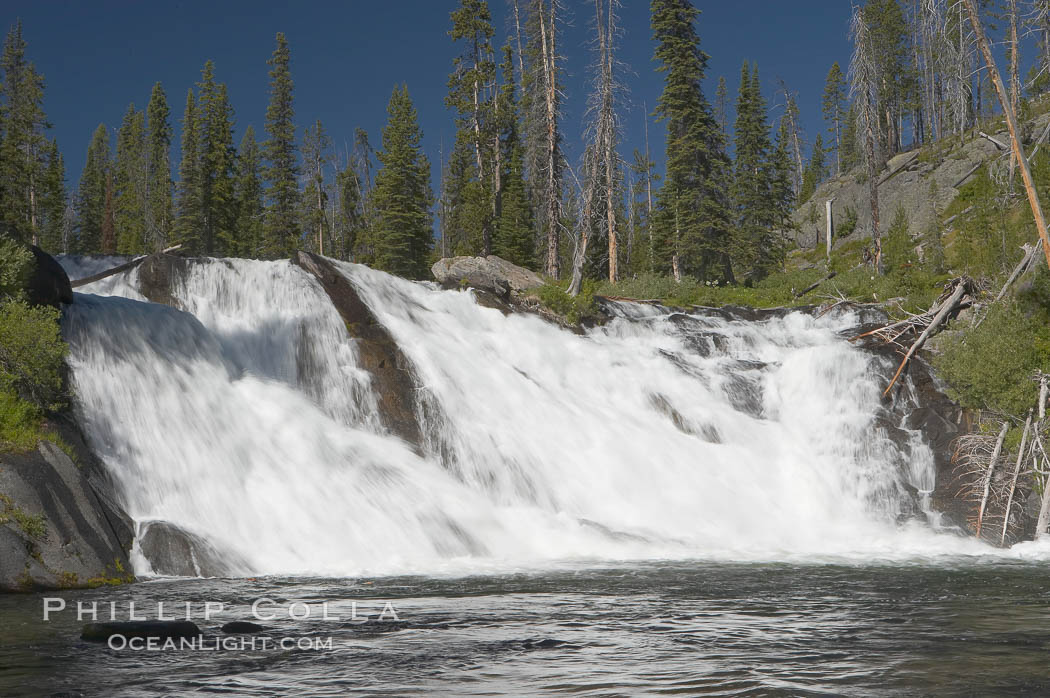 Lewis Falls drops 30 feet on the Lewis River, near the south entrance to Yellowstone National Park. Wyoming, USA, natural history stock photograph, photo id 13290