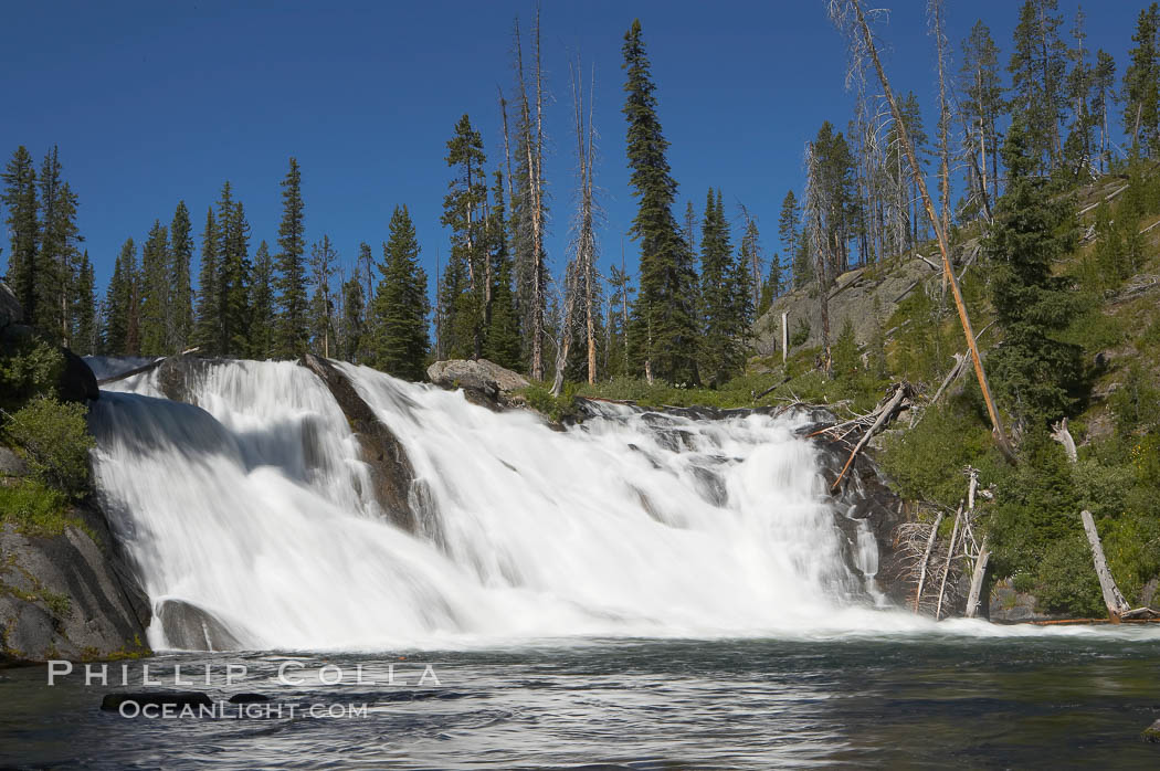 Lewis Falls drops 30 feet on the Lewis River, near the south entrance to Yellowstone National Park. Wyoming, USA, natural history stock photograph, photo id 13288