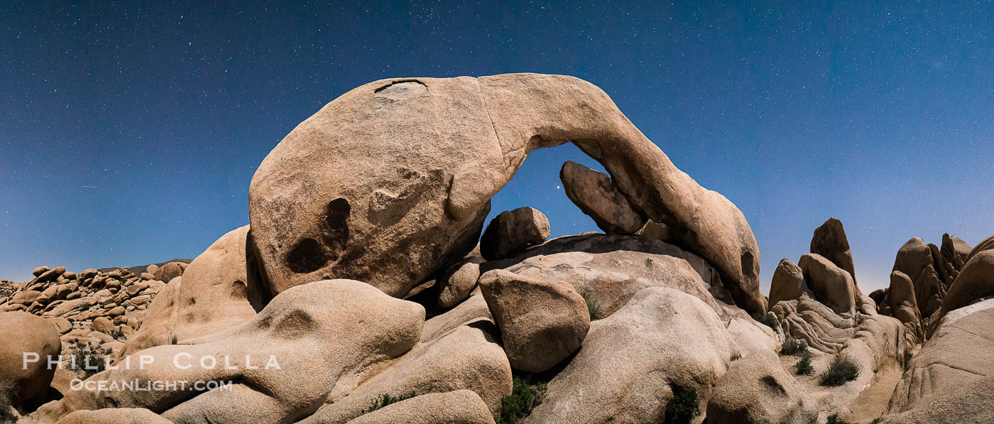Planet Mars under Arch Rock, Joshua Tree National Park., natural history stock photograph, photo id 29192