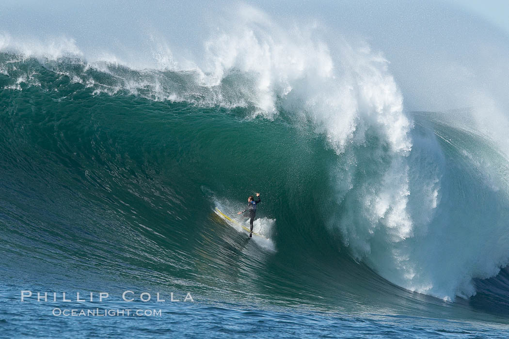 Carlos Burle, Mavericks, wipeout (sequence) during the freesurf break before the final round, February 7, 2006. Half Moon Bay, California, USA, natural history stock photograph, photo id 15361