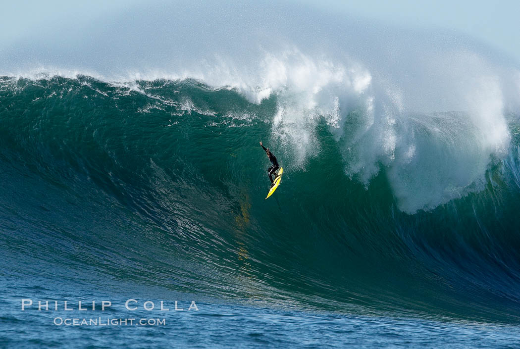 Carlos Burle, Mavericks, wipeout (sequence) during the freesurf break before the final round, February 7, 2006. Half Moon Bay, California, USA, natural history stock photograph, photo id 15369