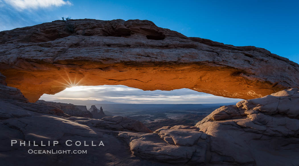 Mesa Arch Sunrise, Canyonlands National Park, Utah. USA, natural history stock photograph, photo id 29304