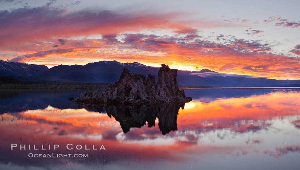Mono Lake sunset, Sierra Nevada mountain range and tufas, clouds reflected in the still waters of Mono Lake. California, USA, natural history stock photograph, photo id 26969