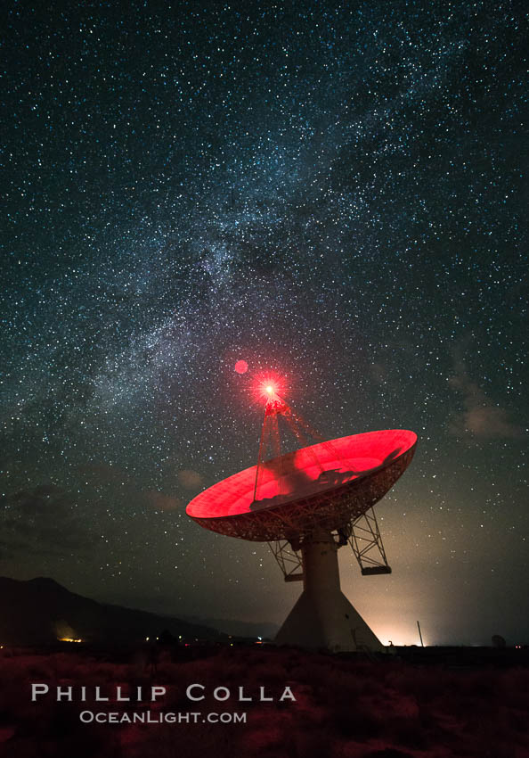 The OVRO 40 meter Telescope, part of the Owens Valley Radio Observatory located near Big Pine, California, USA. The telescope is used to conduct interferometric observations along with the other telescopes in the observatory, as a Very Long Baseline Interferometry (VLBI) station and as a single dish instrument. Its main focus today is on the monitoring of blazars., natural history stock photograph, photo id 28794