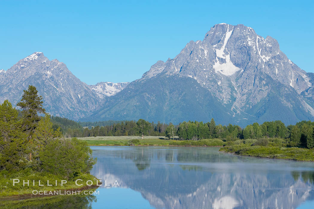 Mount Moran rises above the Snake River at Oxbow Bend. Grand Teton National Park, Wyoming, USA, natural history stock photograph, photo id 13030