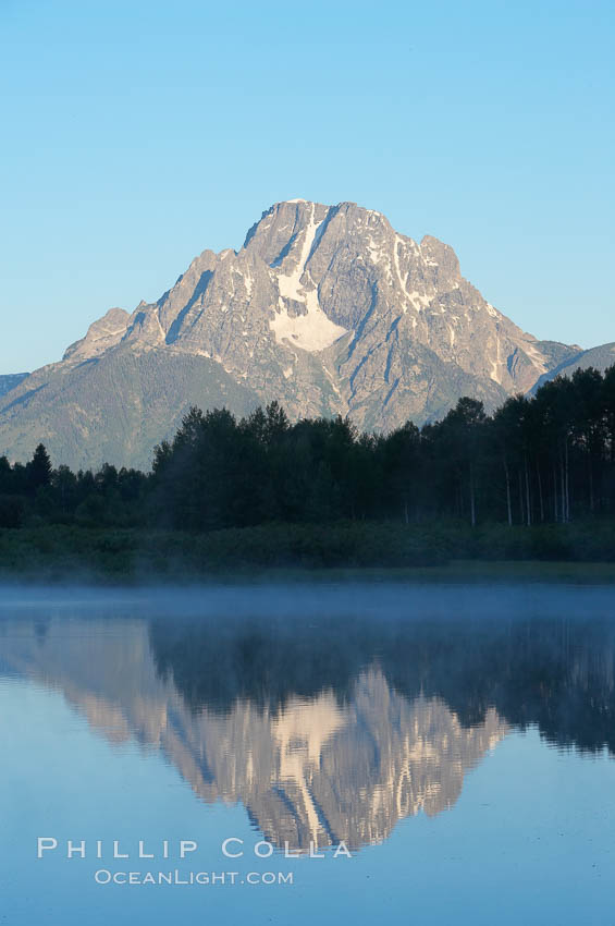 Mount Moran rises above the Snake River at Oxbow Bend. Grand Teton National Park, Wyoming, USA, natural history stock photograph, photo id 13032