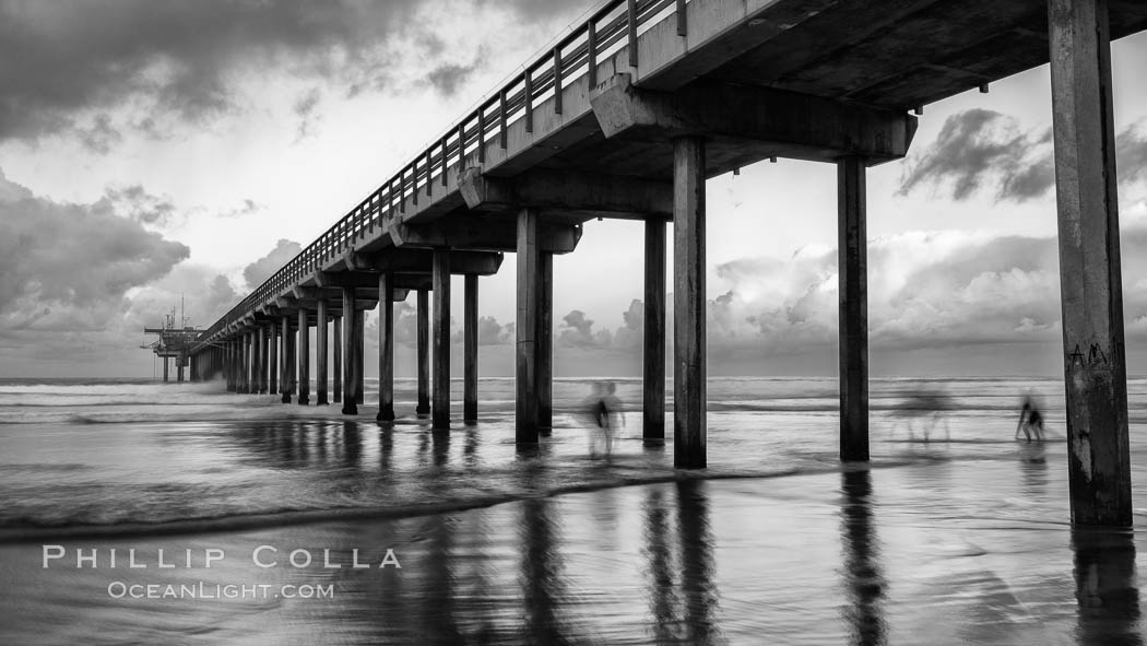 Scripps Pier and moving water, pre-dawn light, La Jolla. California, USA, natural history stock photograph, photo id 30178