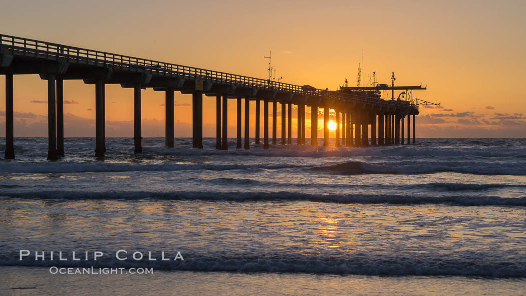Scripps Pier at sunset. Scripps Institution of Oceanography, La Jolla, California, USA, natural history stock photograph, photo id 29171