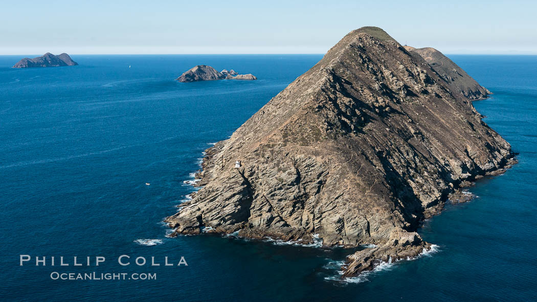 South Coronado Island, Mexico, southern point looking north, Middle and North Islands in the distance, aerial photograph, Coronado Islands (Islas Coronado)