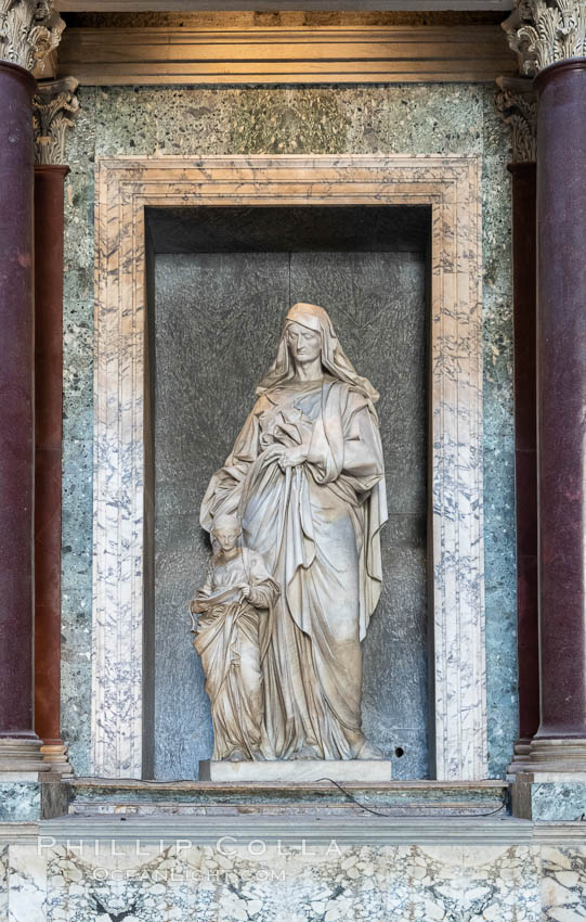 Statuse in the Pantheon, Rome. Italy, natural history stock photograph, photo id 35600