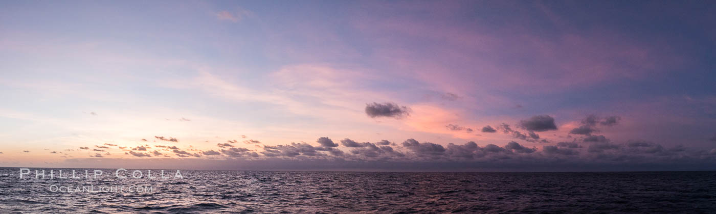 Sunrise over the Pacific Ocean en Route to Clipperton Island. France, natural history stock photograph, photo id 33068
