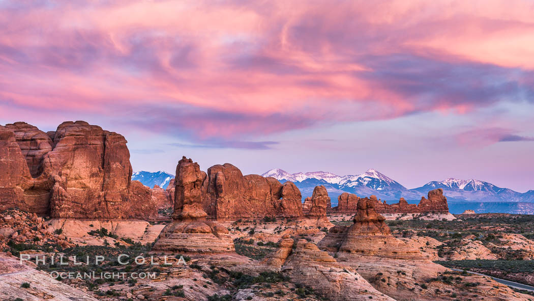 Sunset over Garden of the Gods, Arches National Park. Utah, USA, natural history stock photograph, photo id 29264