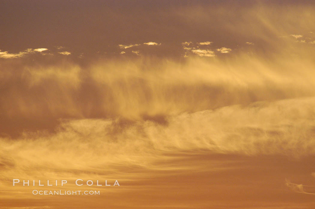 Cloud formations at sunset., natural history stock photograph, photo id 07481