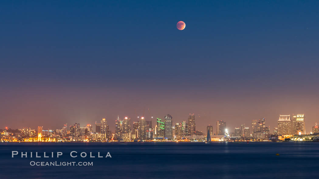 Supermoon Eclipse at Moonrise over San Diego, September 27 2015