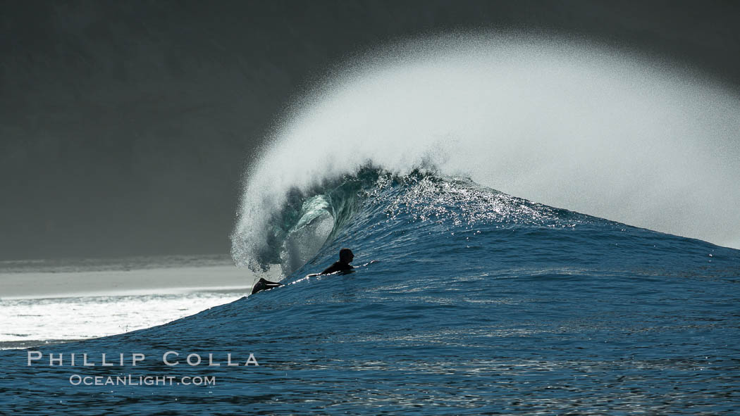 Surf and spray during Santa Ana offshore winds. San Diego, California, USA, natural history stock photograph, photo id 30460