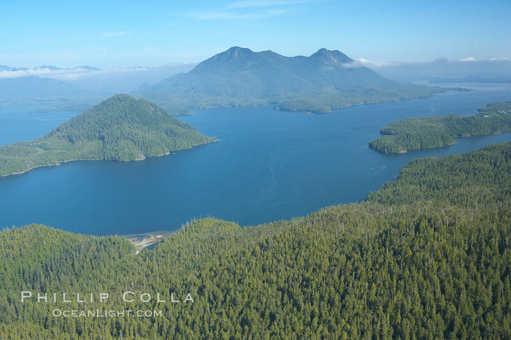 Flores Island (foreground) and Clayoquot Sound, aerial photo, near Tofino on the west coast of Vancouver Island. British Columbia, Canada, natural history stock photograph, photo id 21099