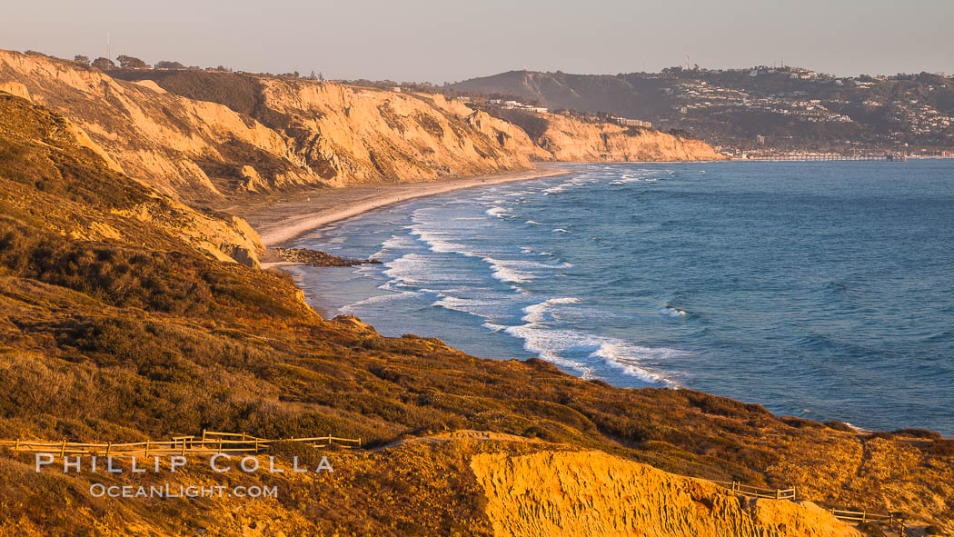 Black's Beach and Torrey Pines Cliffs and Pacific Ocean, Razor Point view to La Jolla, San Diego, California. Torrey Pines State Reserve, USA, natural history stock photograph, photo id 28490