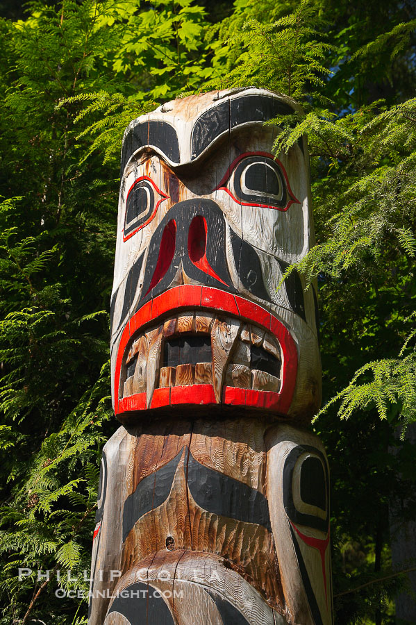 Totem pole., natural history stock photograph, photo id 21161
