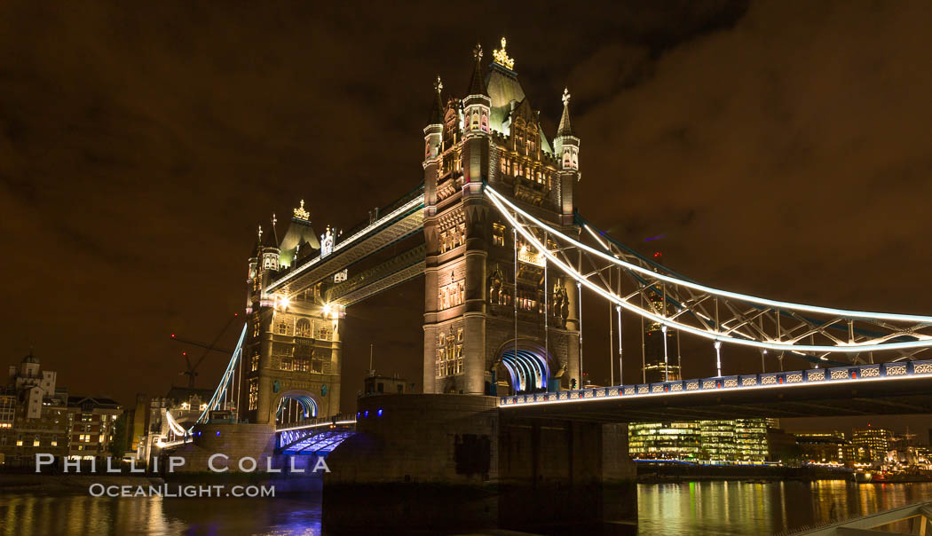 Tower Bridge. Tower of London, United Kingdom, natural history stock photograph, photo id 28300