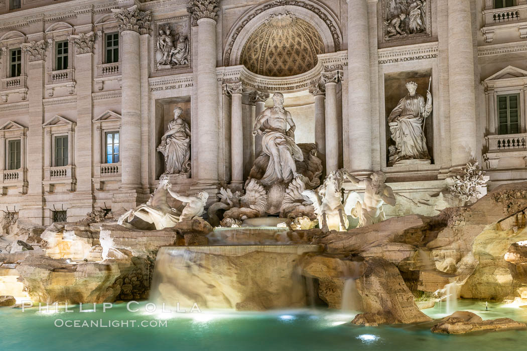 Trevi Fountain, Rome. Italy, natural history stock photograph, photo id 35549