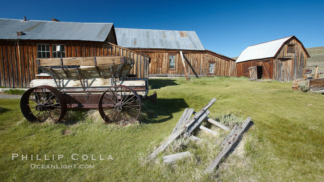 Wagon and Miner's Union Hall. Bodie State Historical Park, California, USA, natural history stock photograph, photo id 23135