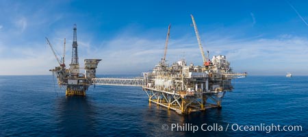 Aerial photo of platforms Elly and Ellen, in 260 feet of water off Long Beach, California