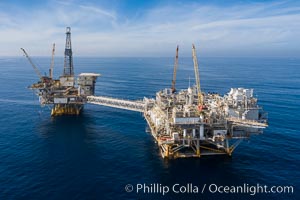 Aerial photo of platforms Elly and Ellen, in 260 feet of water off Long Beach, California