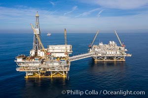 Aerial photo of platforms Elly and Ellen, in 260 feet of water off Long Beach, California