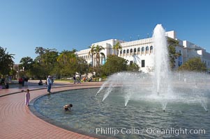 The Bea Evenson Foundation is the centerpiece of the Plaza de Balboa in Balboa Park, San Diego.  The San Diego Natural History Museum is seen in the background