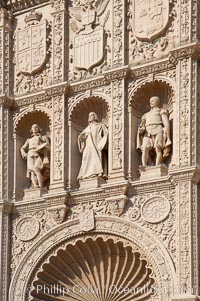 Detail of the facade of the San Diego Museum of Art depicting the 17th century Spanish Baroque painters Velazquez, Murillo and Zurbaran. Balboa Park