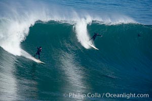 La Jolla Cove only breaks on really big swells.  Giant surf and big waves nail Southern California, December 21, 2005