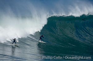 La Jolla Cove only breaks on really big swells.  Giant surf and big waves nail Southern California, December 21, 2005